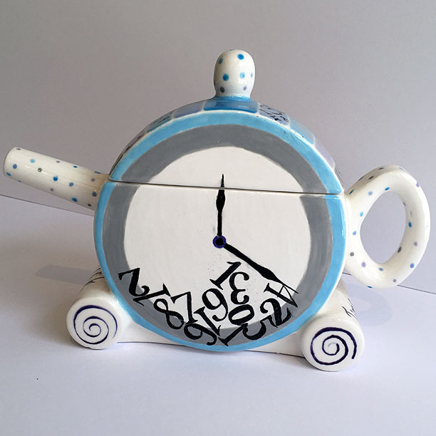 Clock design ceramic teapot
